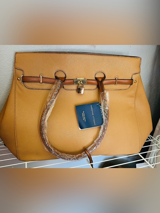 Adrienne Vittadini Handbags - Adrienne Vittadini Natural Pebbled Tote Bag Gold Hardware Workbook Sleeve